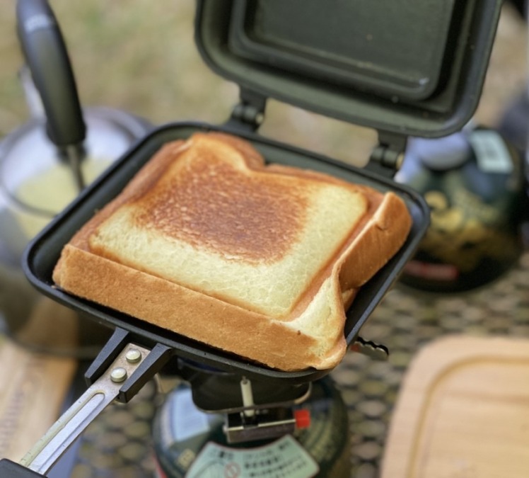 ホットサンド キャンプ飯の定番です